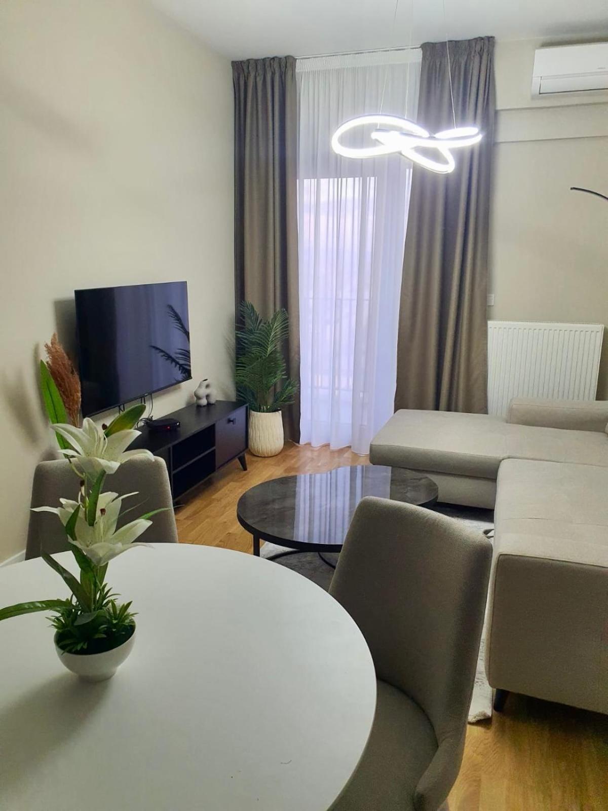 Diamond Of Luxury 18th Floor Apartment